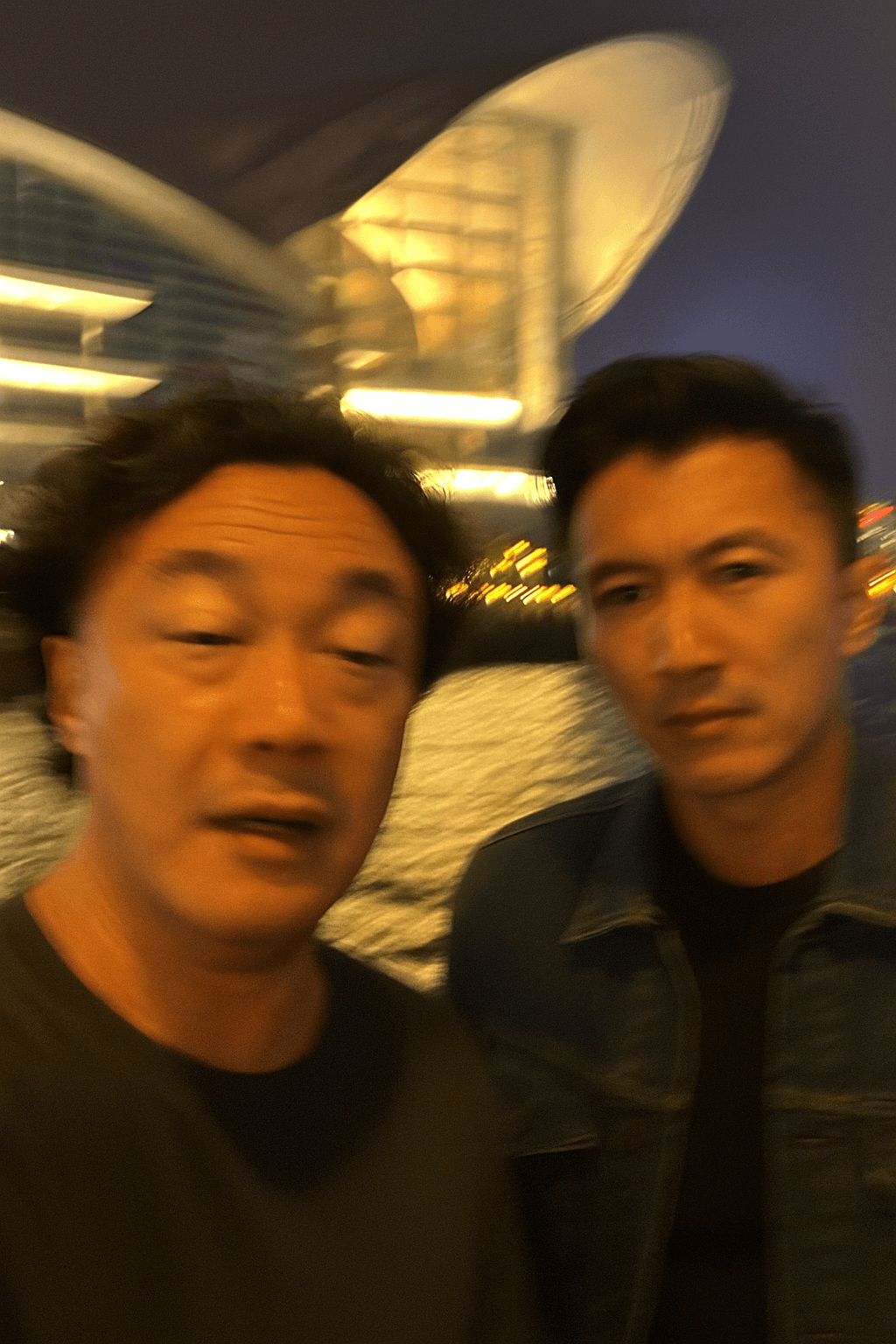 AI image prompt – Extremely Ordinary iPhone Selfie output image